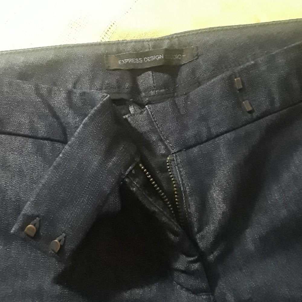 Express Design Studio Flare Low Rise stretch 2s - Picture 3 of 7